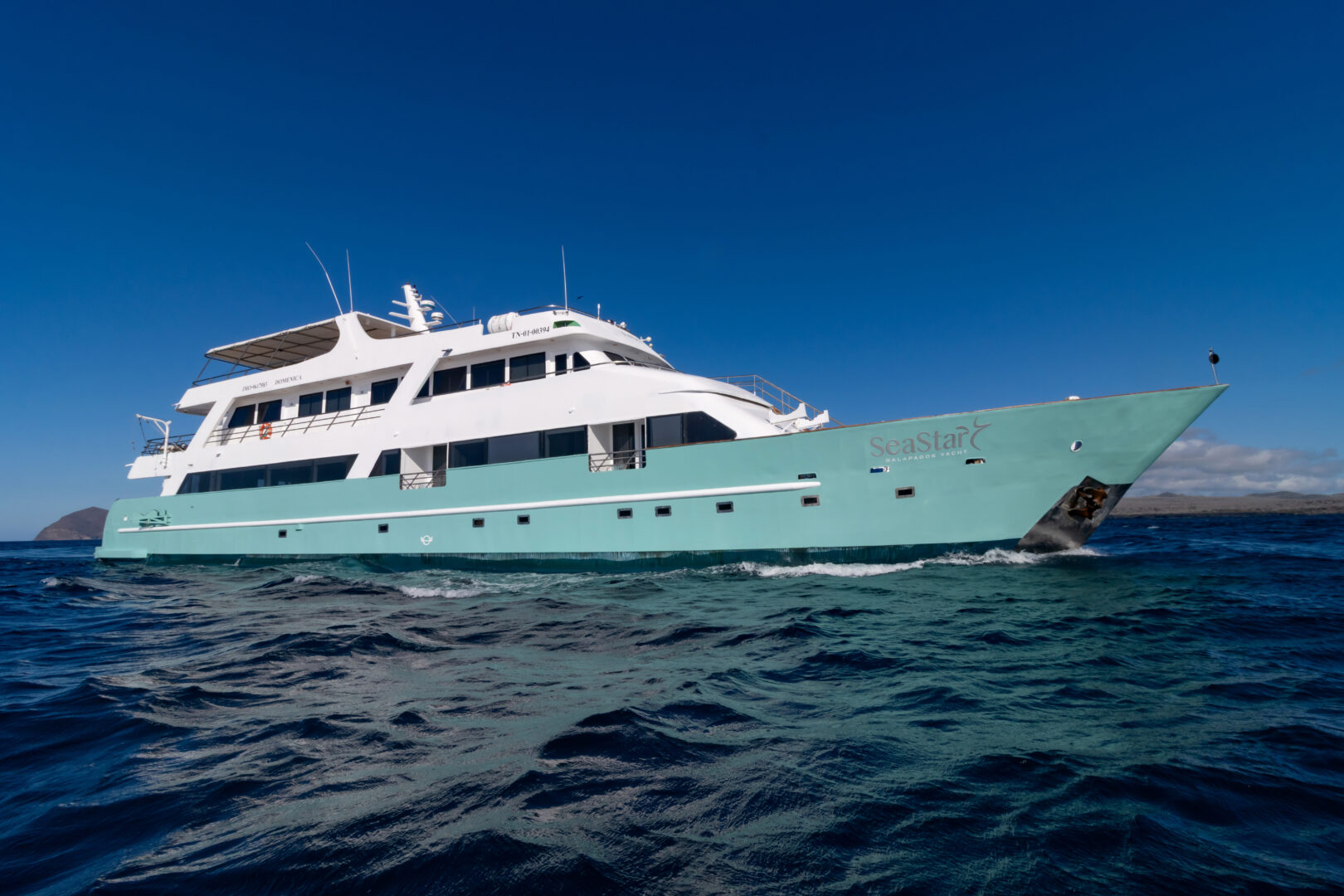 Exterior of the Galapagos Sea Star yacht